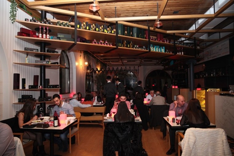 Valentine's at Everyday Cafe